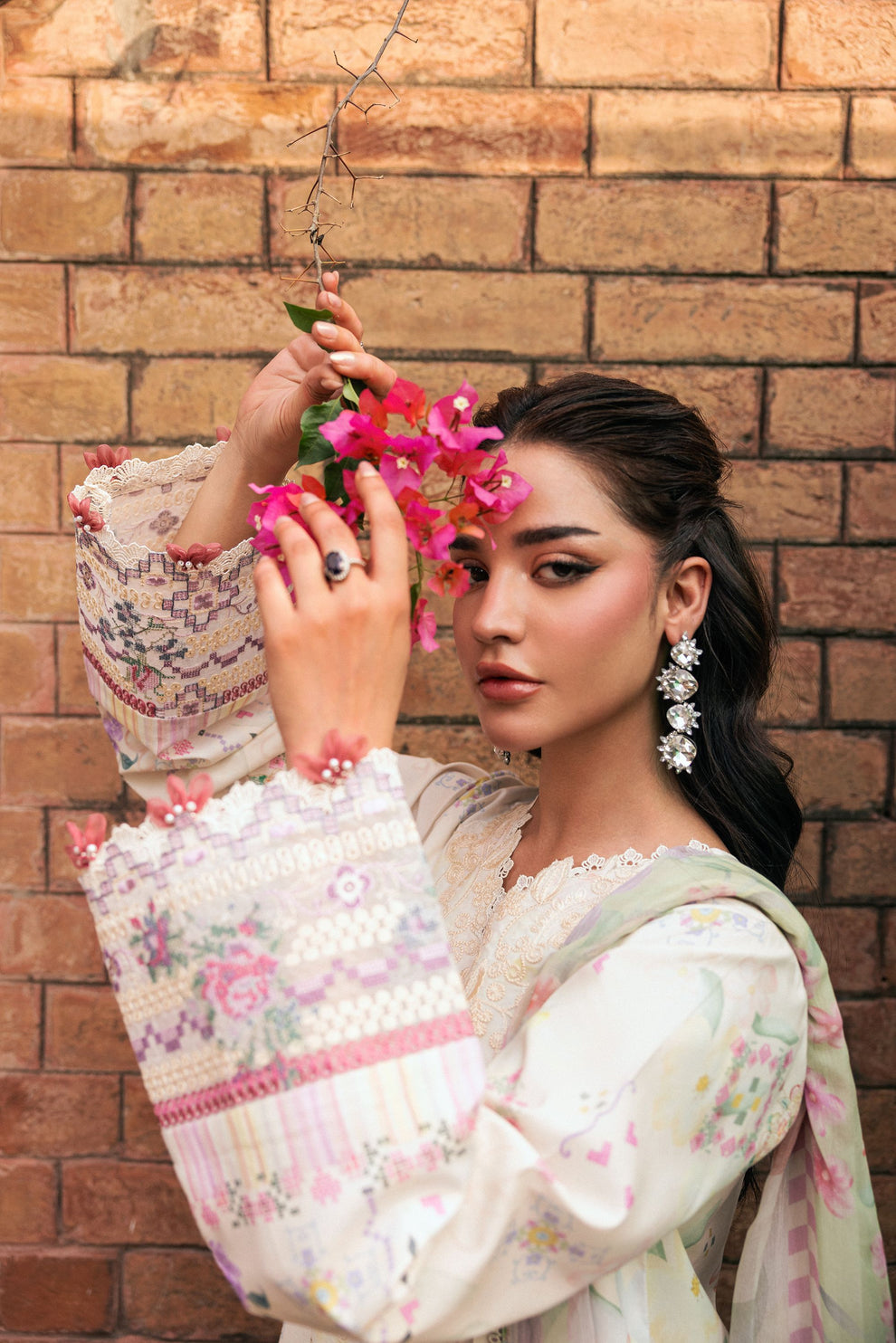 Unstitched 3 Piece Digital Printed Lawn Suit with Embroidered Organza Neckline, Hem & Sleeves Borders | Chiffon Dupatta