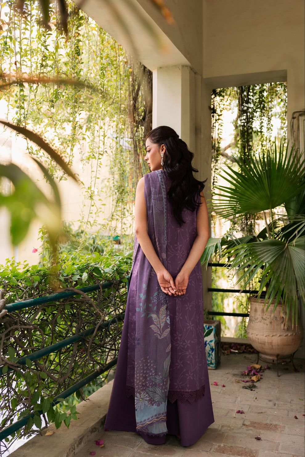Unstitched 3 Piece Digital Printed Lawn Suit with Embroidered Organza Neckline, Hem & Sleeves Borders | Chiffon Dupatta