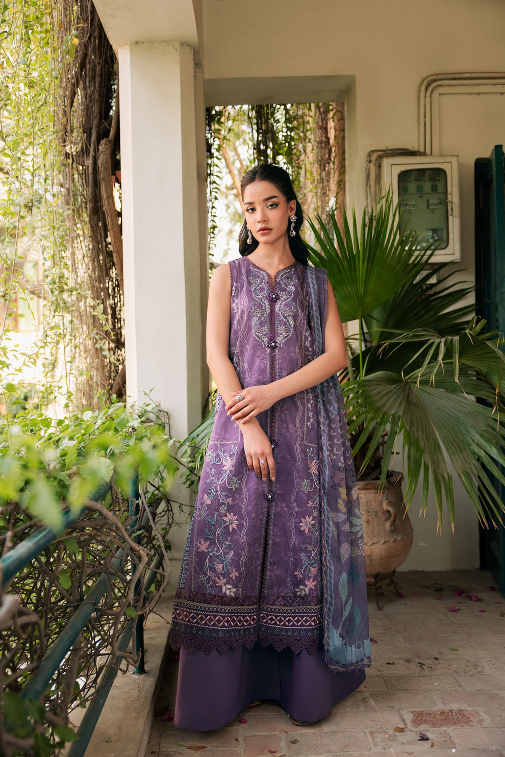 Unstitched 3 Piece Digital Printed Lawn Suit with Embroidered Organza Neckline, Hem & Sleeves Borders | Chiffon Dupatta